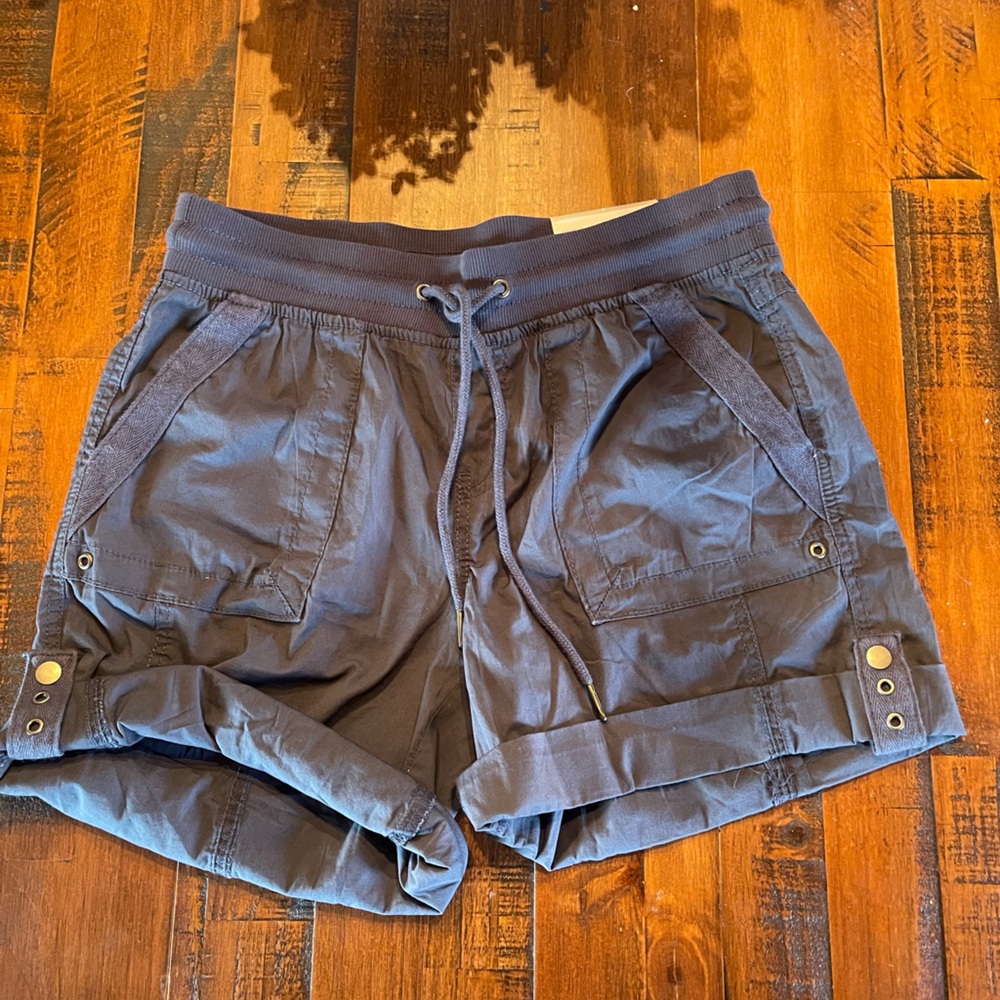 Natural Reflections Women's Charcoal Cargo Shorts